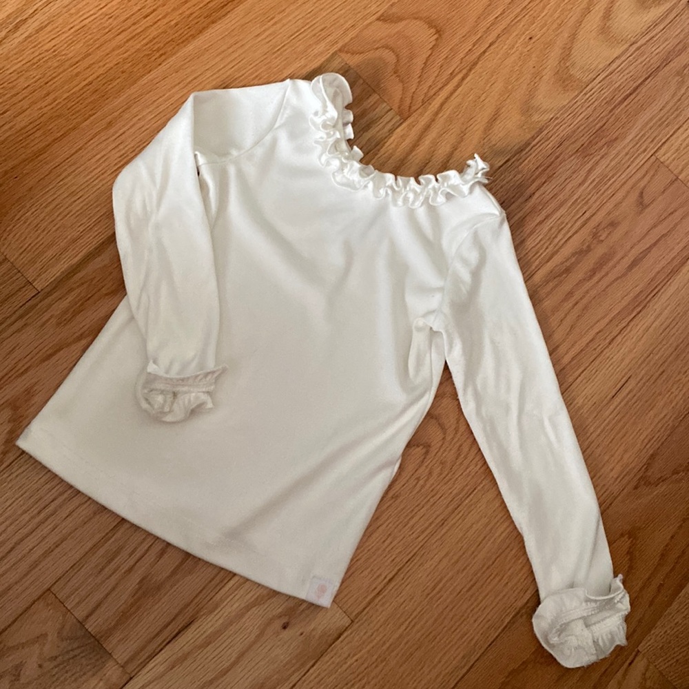 Sweet Honey too with ruffle detail worn once like new!